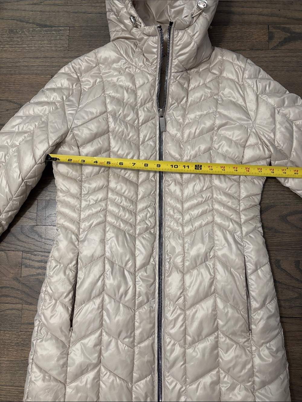Kenneth Cole Women's Quilted Hooded Puffer Coat in Light Beige - Picture 16 of 16